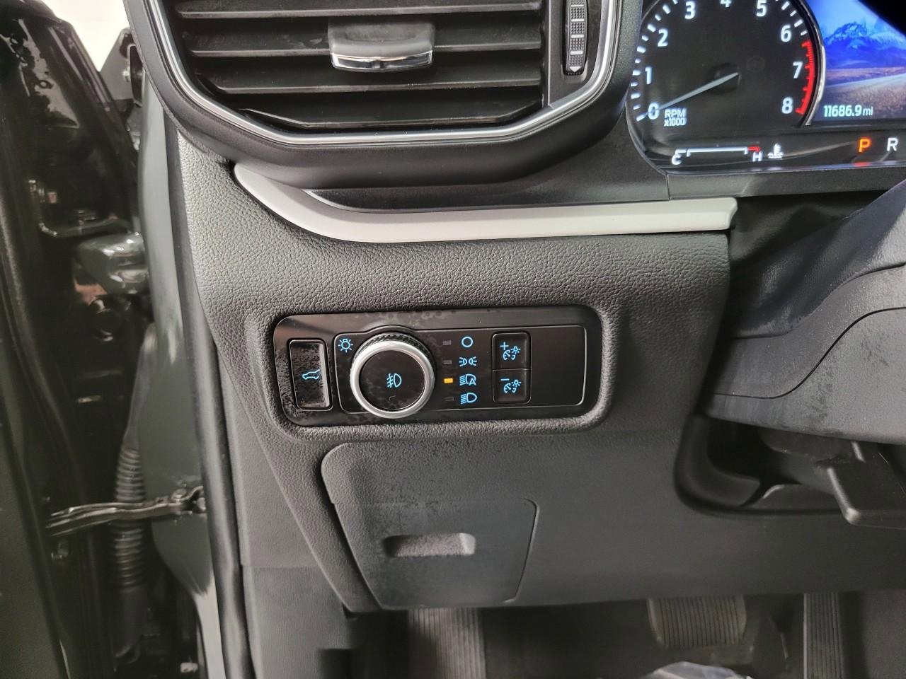 Used 2023 Ford Explorer XLT w/ Equipment Group 202A image 10