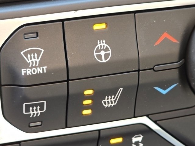 Used 2020 Jeep Gladiator Mojave w/ Cold Weather Group image 13