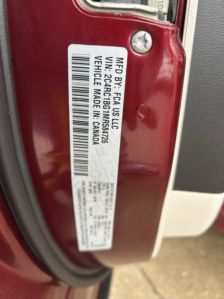 Used 2021 Chrysler Pacifica Touring-L image 12