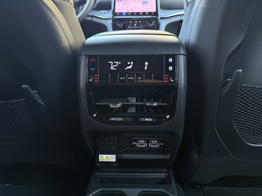 New 2025 Jeep Grand Cherokee L Limited w/ Luxury Tech Group II image 30