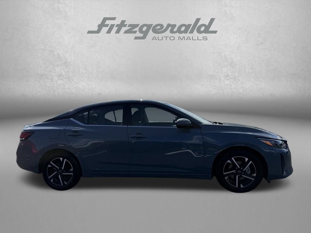 Used 2025 Nissan Sentra SV FWD image 21