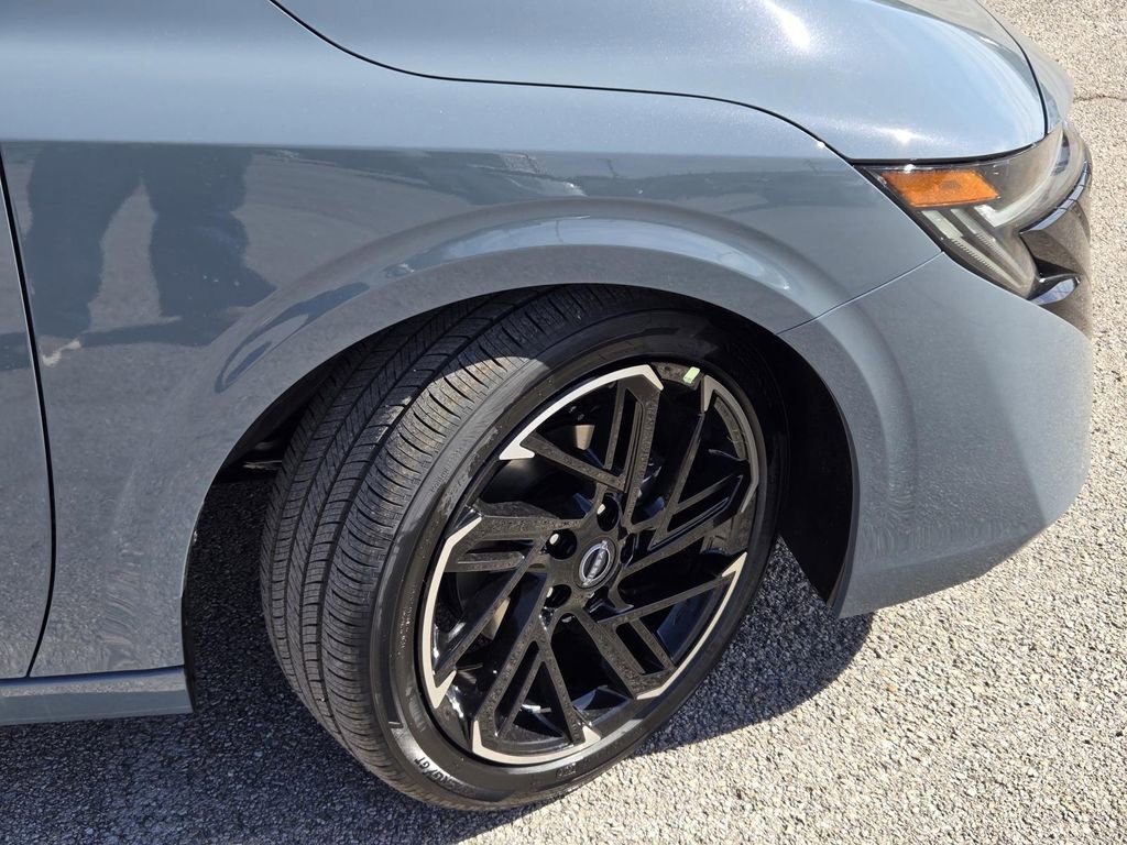 New 2026 Nissan Sentra SR w/ SR Premium Package image 6