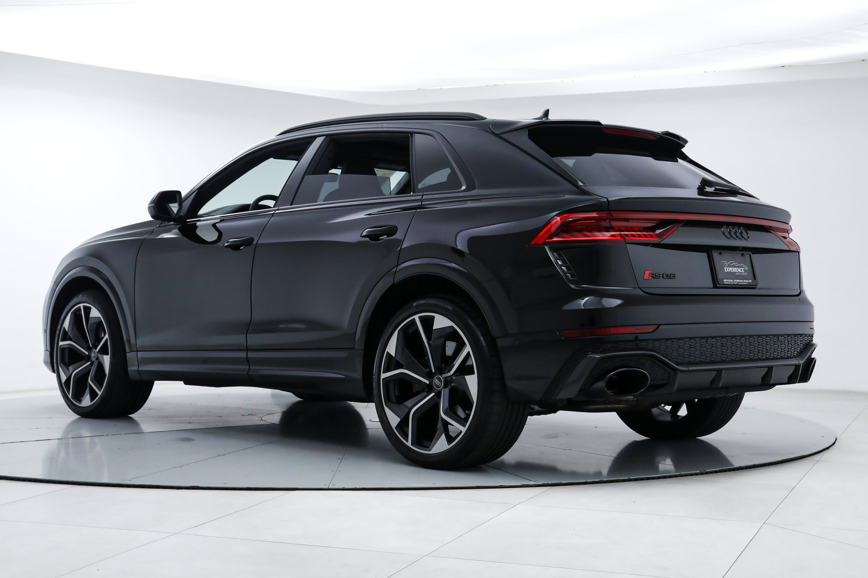 Used 2024 Audi RS Q8 AWD/4WD image 3