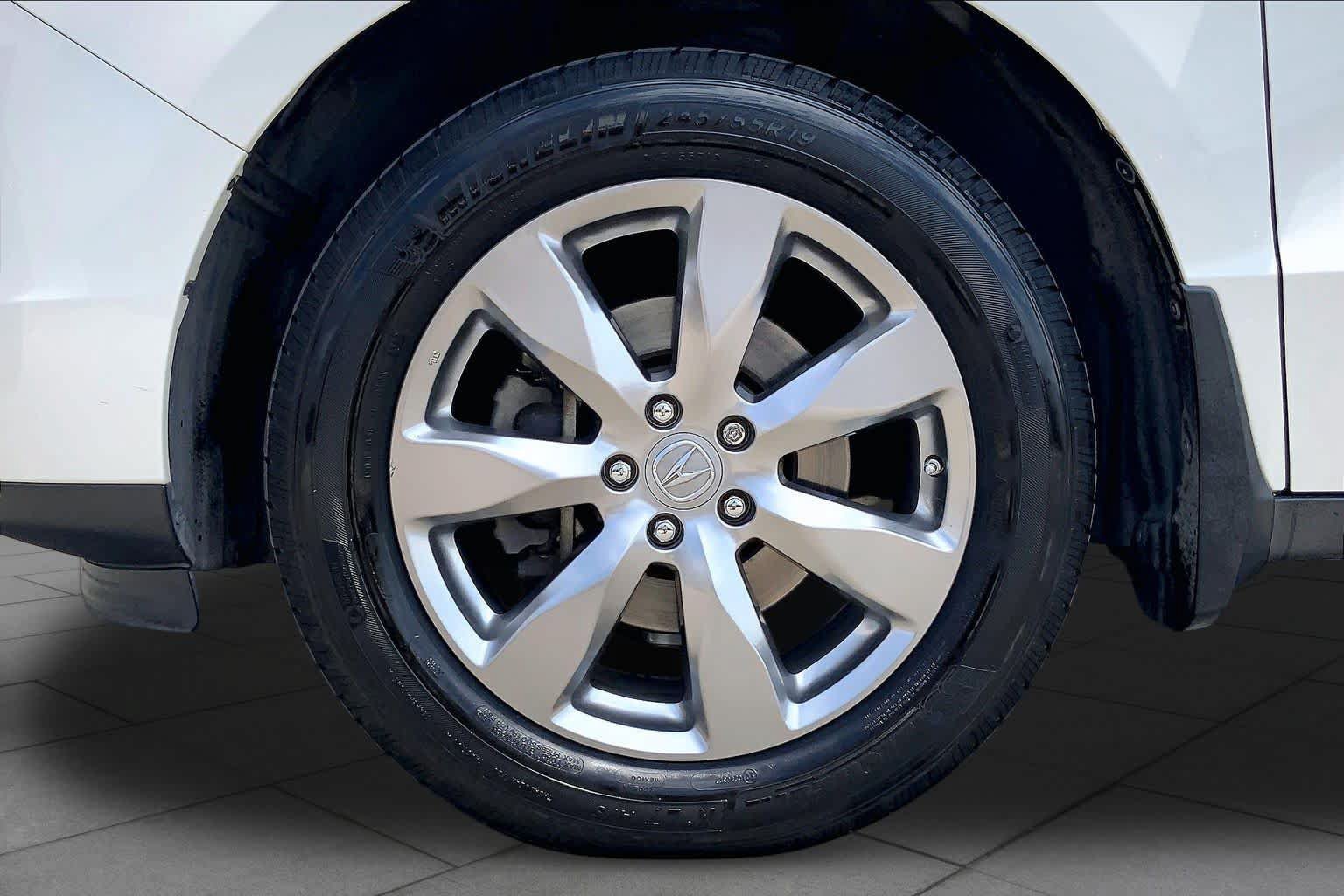 Used 2016 Acura MDX w/ Advance & Entertainment Pac FWD image 11