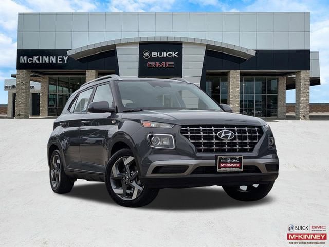 Used 2025 Hyundai Venue SEL FWD image 1