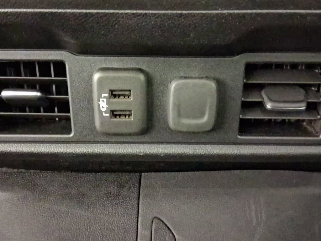 Used 2023 Chevrolet Silverado 2500 LTZ image 46