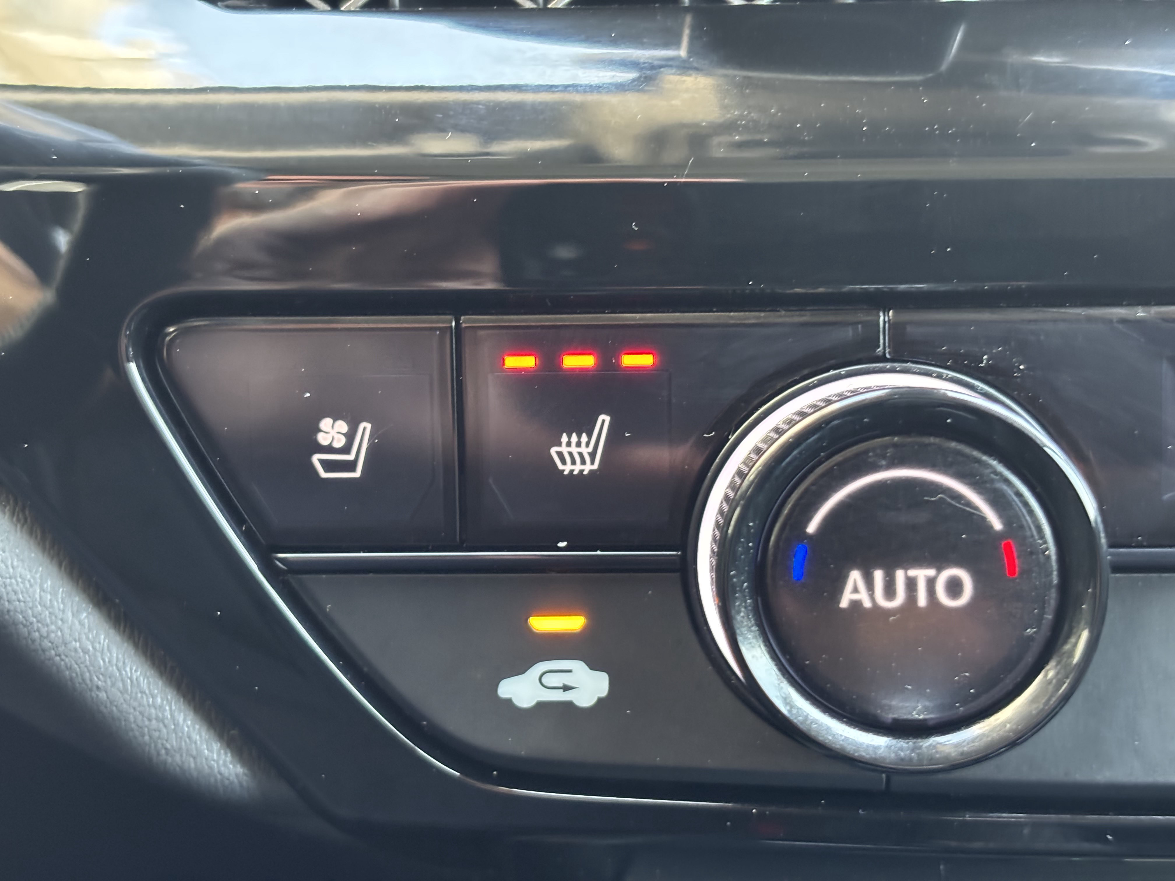 Certified 2025 Honda Accord Touring image 28