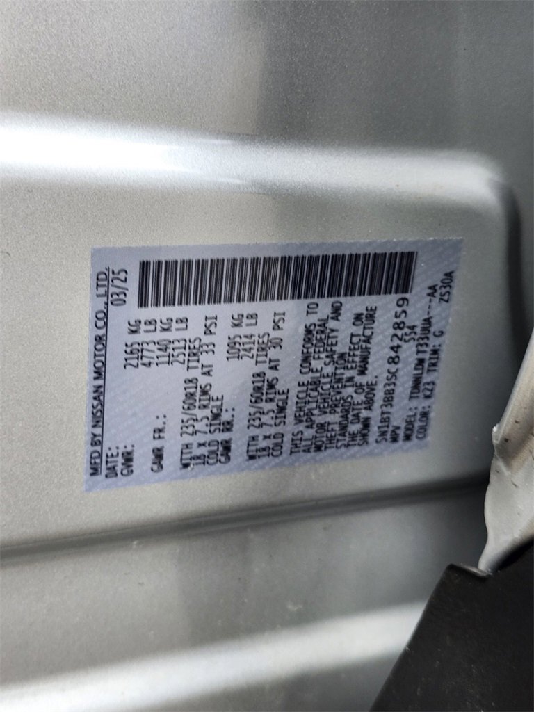 Used 2025 Nissan Rogue SV image 31