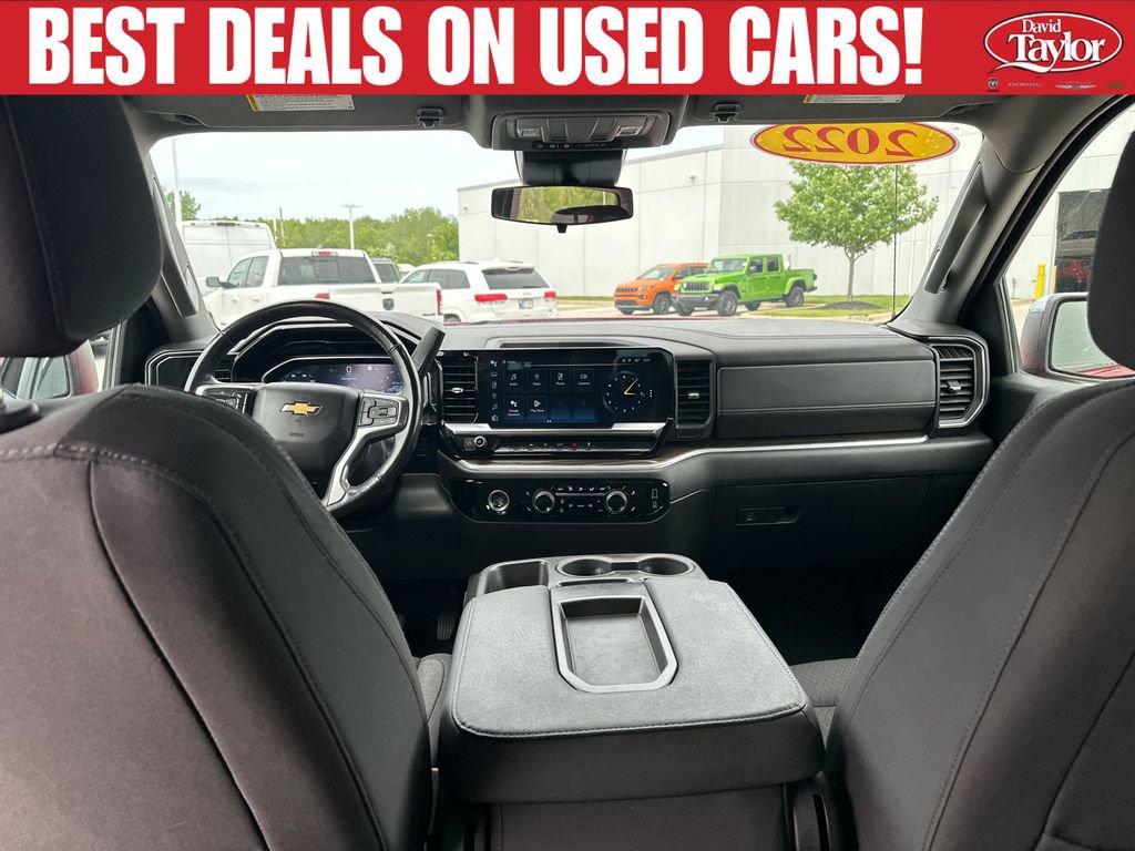 Used 2022 Chevrolet Silverado 1500 LT AWD/4WD image 23