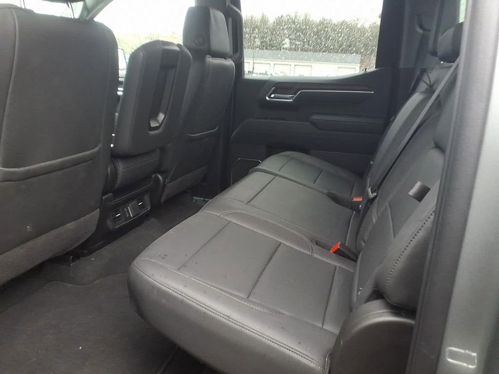 Used 2025 GMC Sierra 1500 SLT image 5