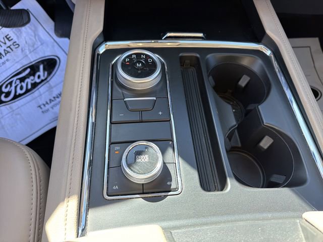 Used 2024 Ford Expedition Max XLT image 21