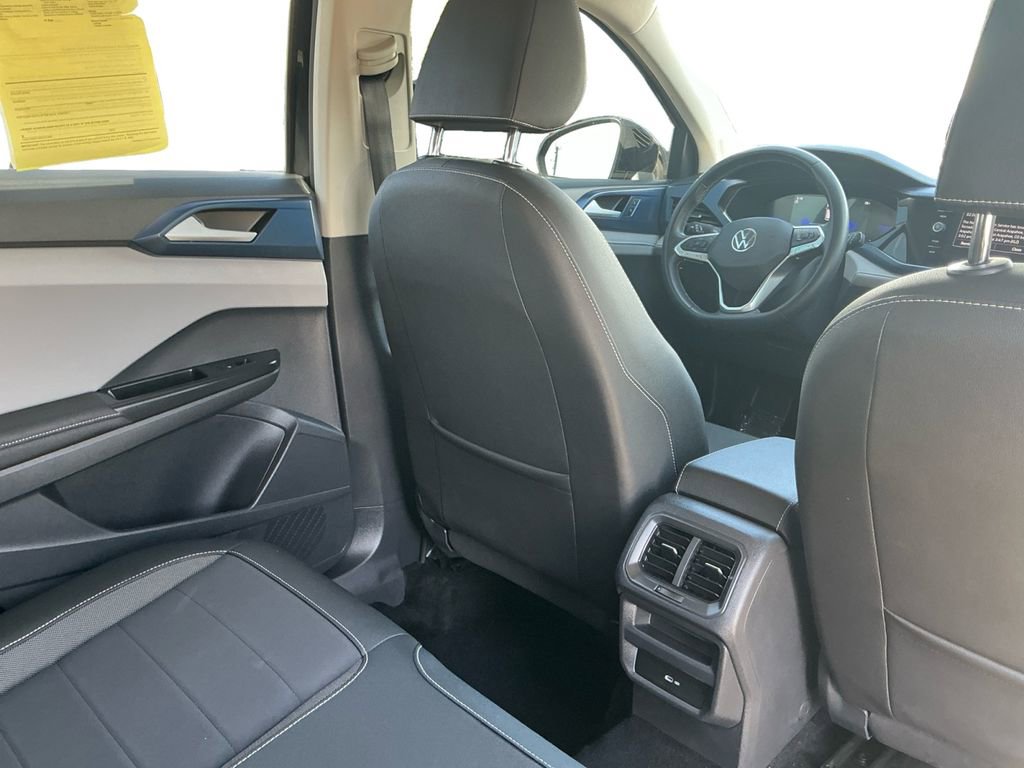 Used 2024 Volkswagen Taos SE FWD image 19