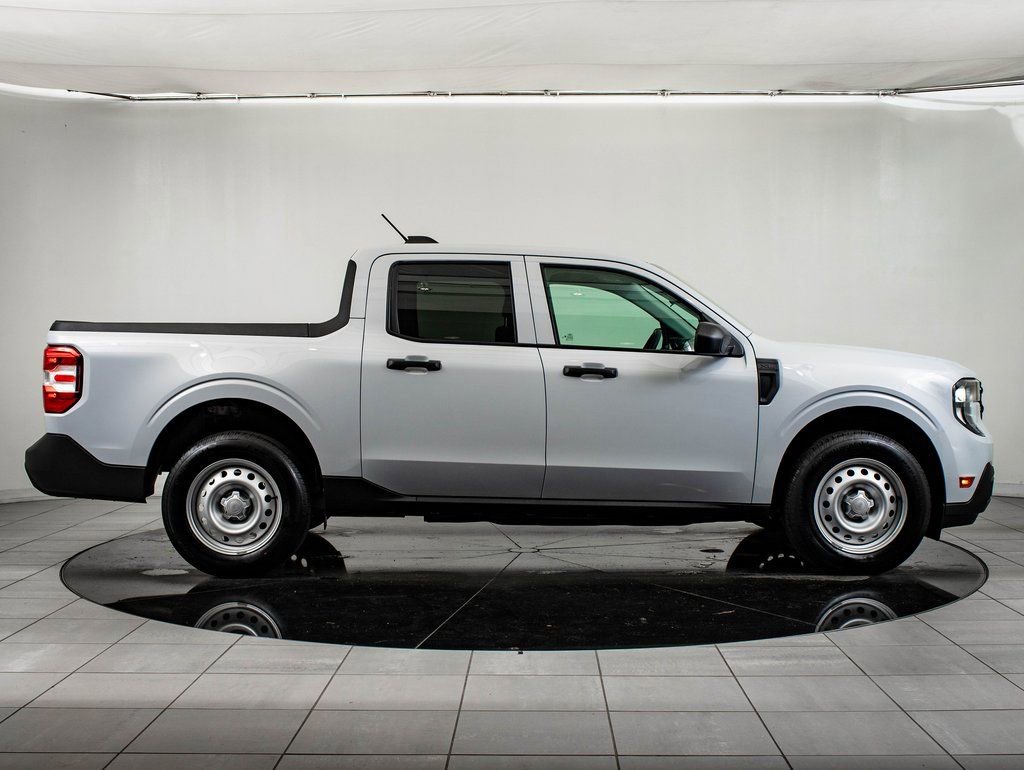Used 2025 Ford Maverick XL FWD image 11