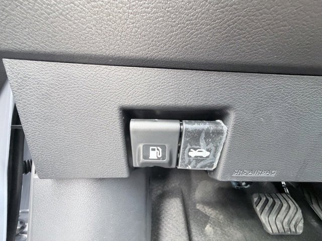 New 2025 Nissan Versa SV w/ Trunk Package image 19