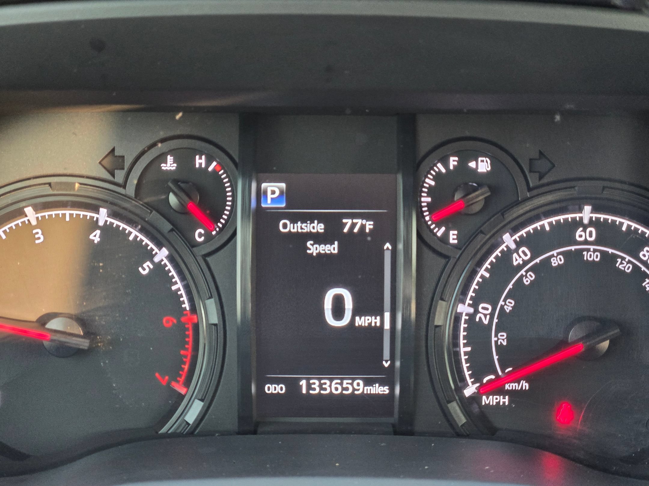 Used 2020 Toyota 4Runner SR5 Premium w/ Moonroof Package RWD image 30