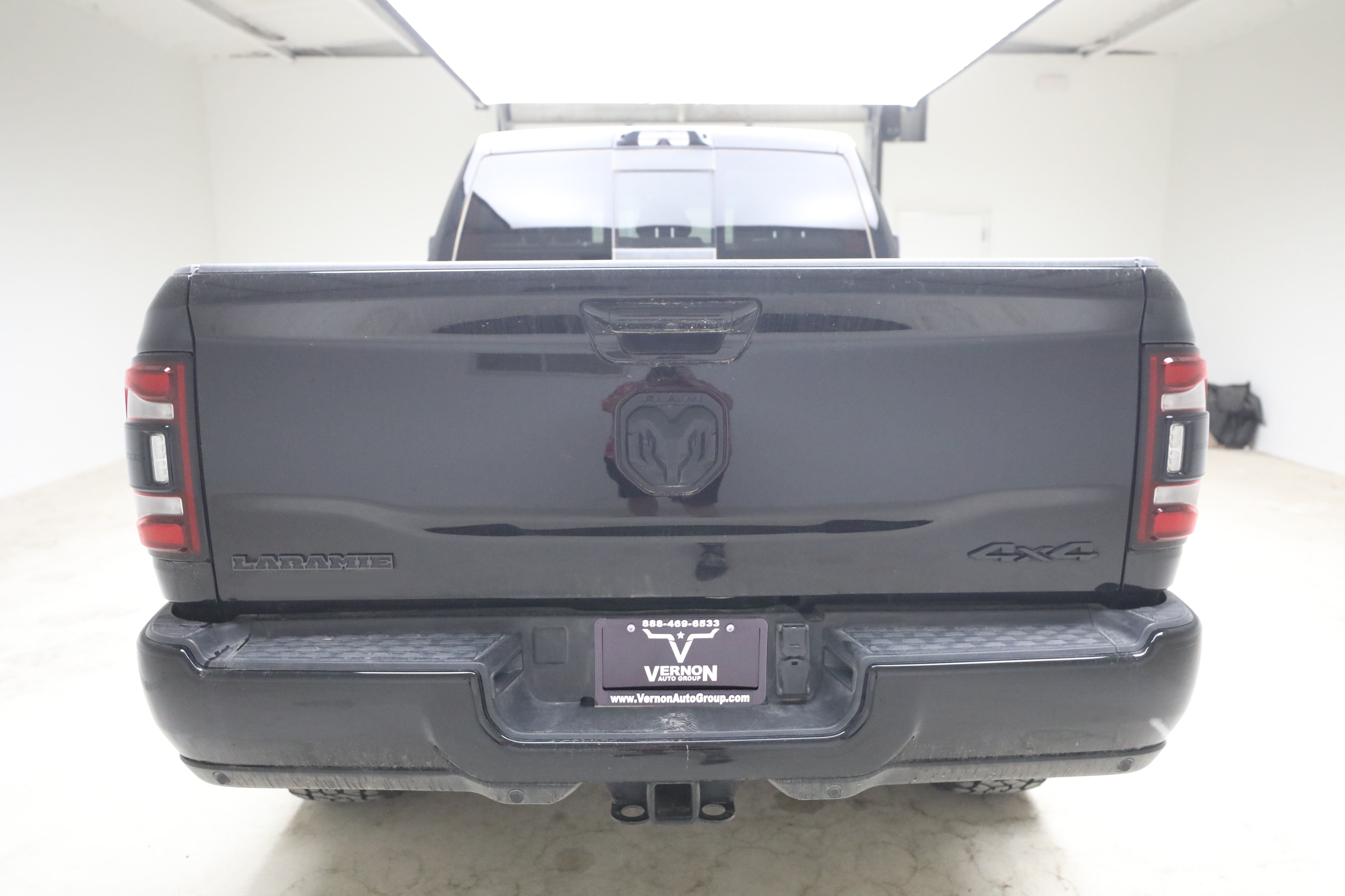 Used 2024 RAM 2500 Laramie w/ Night Edition AWD/4WD image 2