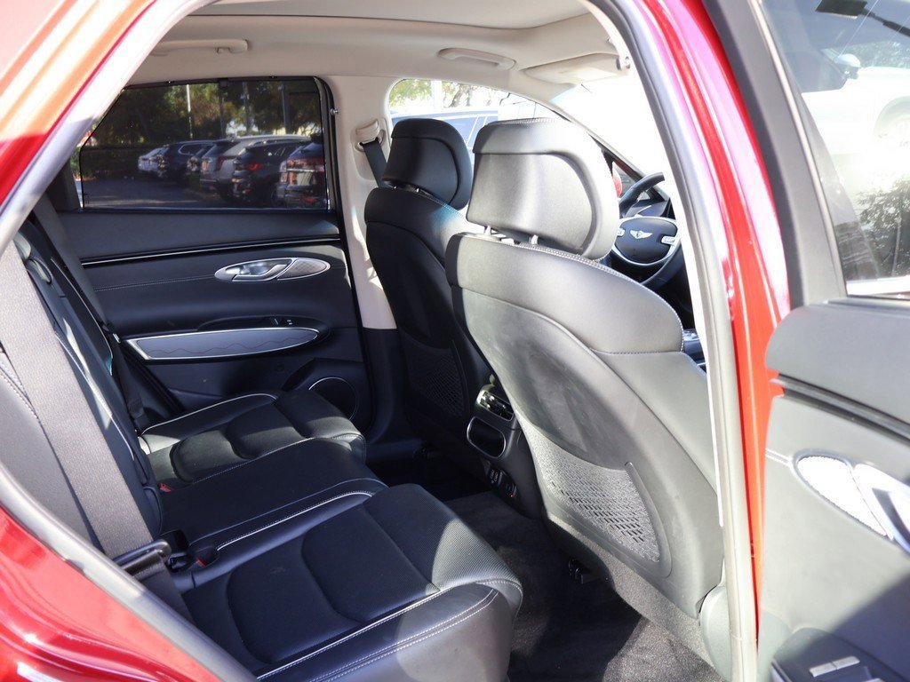 Used 2023 Genesis GV70 2.5T w/ Advanced Package image 40