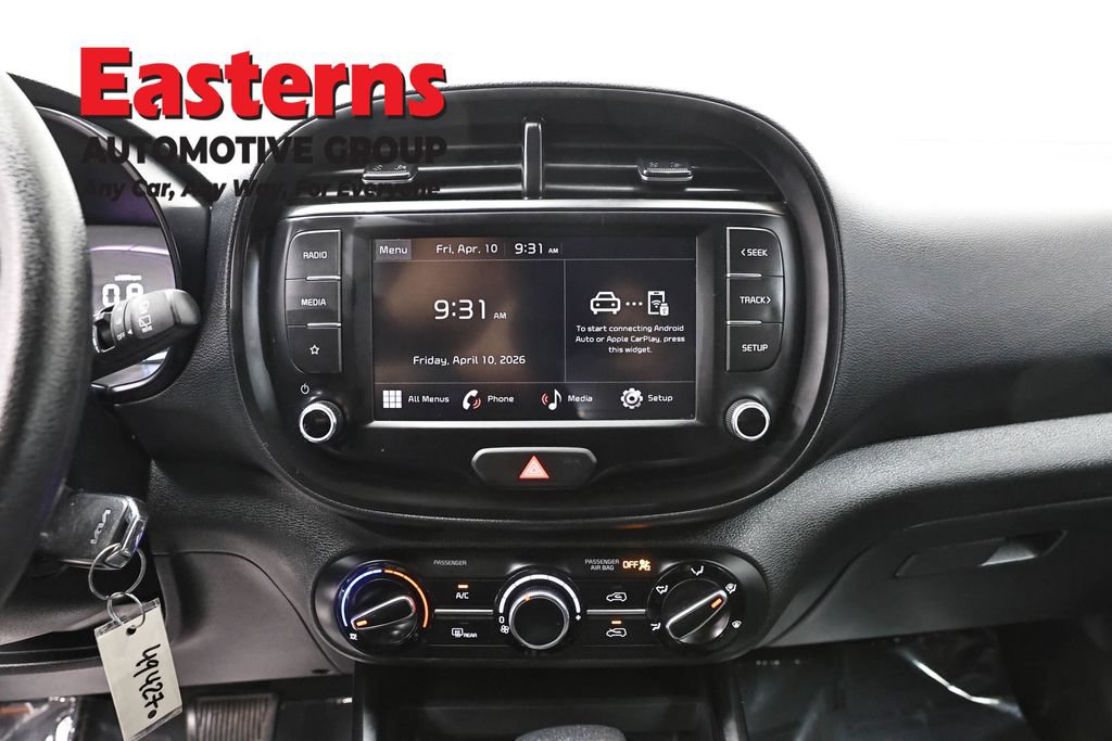 Used 2024 Kia Soul LX w/ Option Group 015 FWD image 12