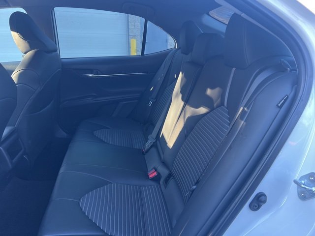 Used 2023 Toyota Camry SE image 19