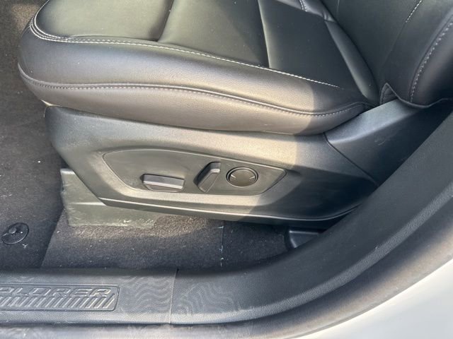 Used 2024 Ford Explorer XLT w/ Equipment Group 202A image 15