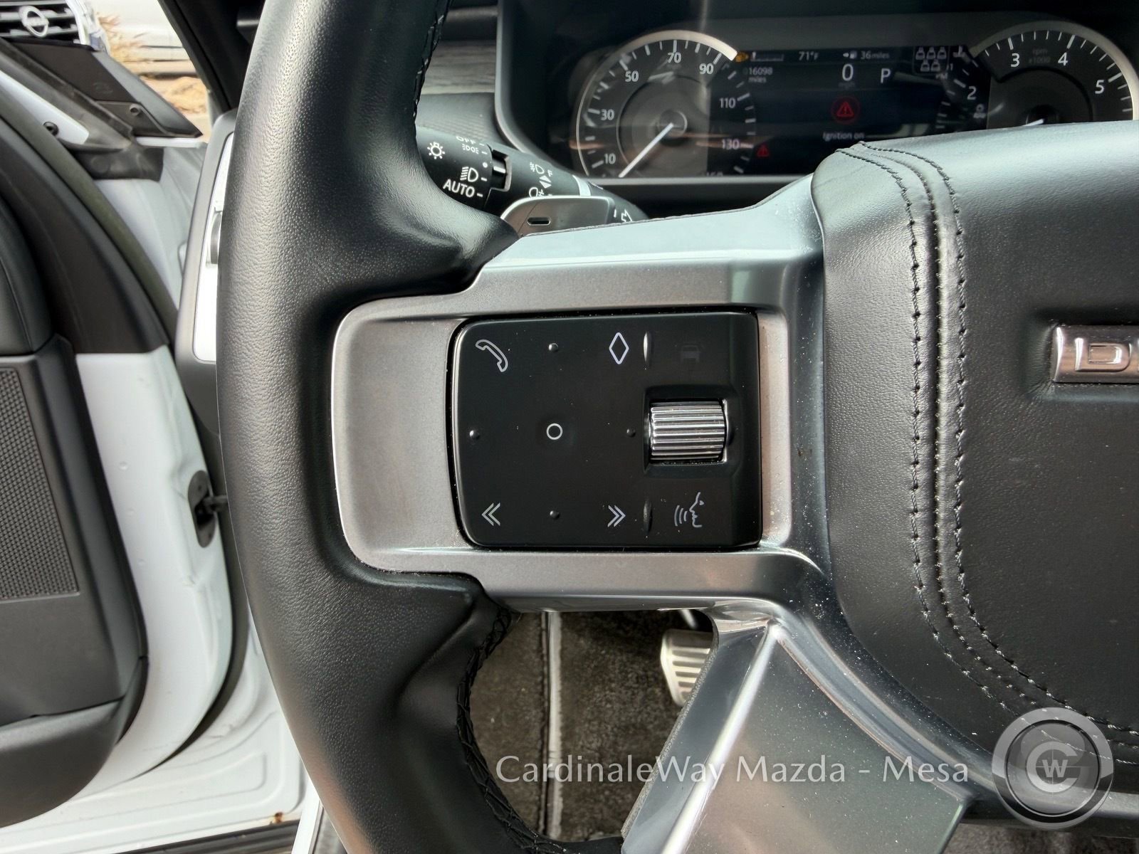 Used 2023 Land Rover Discovery Metropolitan Edition AWD/4WD image 21