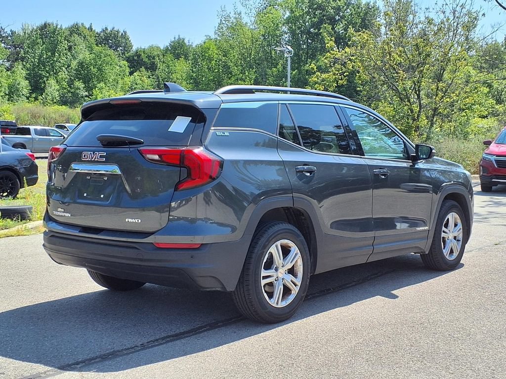 Used 2020 GMC Terrain SLE w/ Driver Convenience Package AWD/4WD image 4