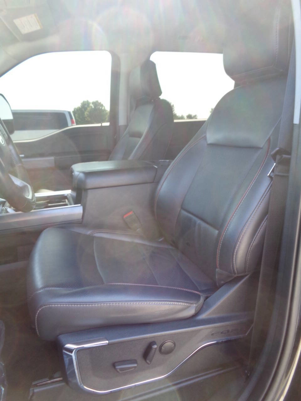 Used 2024 Ford F250 Lariat w/ Chrome Package image 20