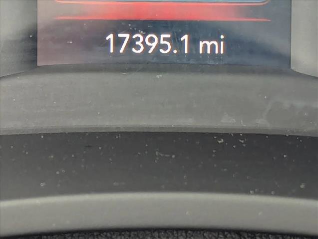 Used 2024 RAM 3500 Big Horn w/ Towing Technology Group image 10