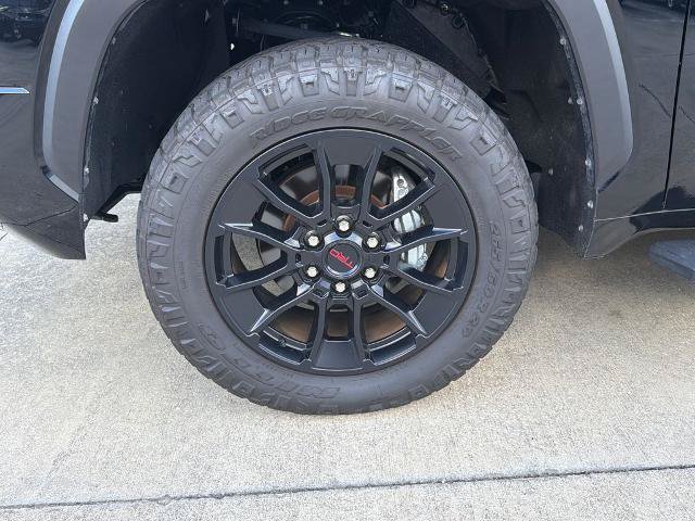 Used 2025 Toyota Tundra SR5 w/ SR5 Convenience Package AWD/4WD image 11