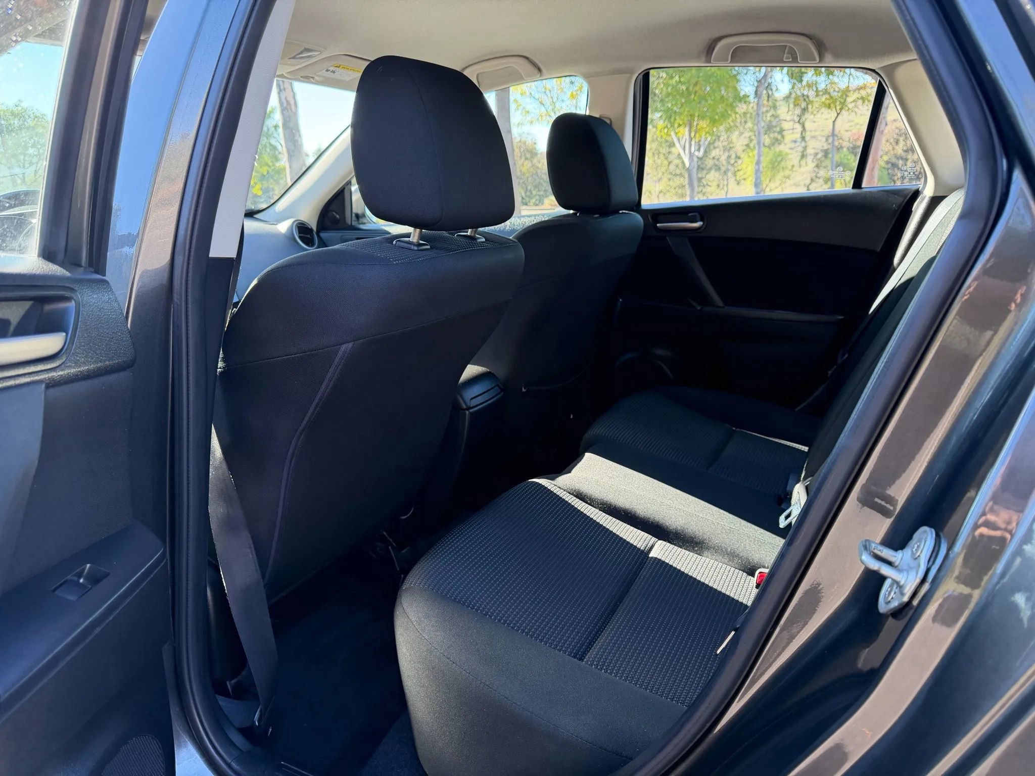 Used 2012 MAZDA MAZDA3 i Touring image 14