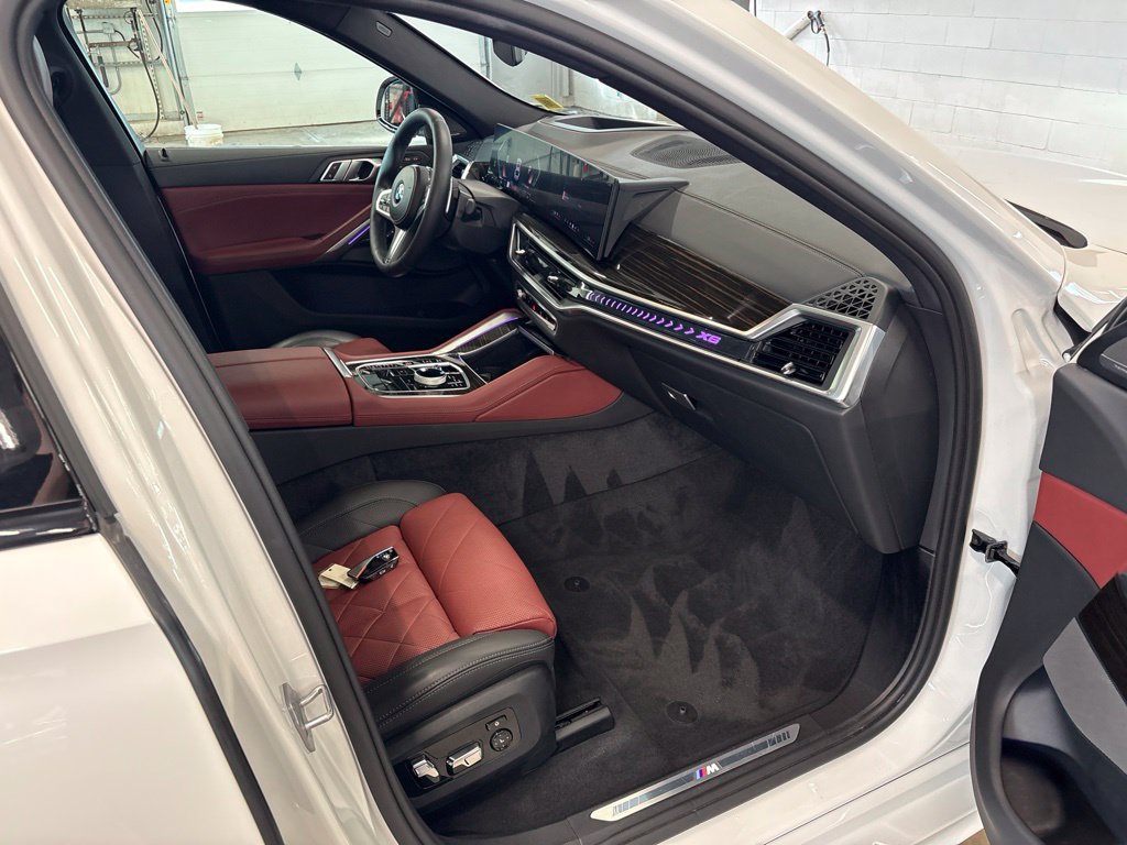 Used 2024 BMW X6 xDrive40i w/ Executive Package AWD/4WD image 15