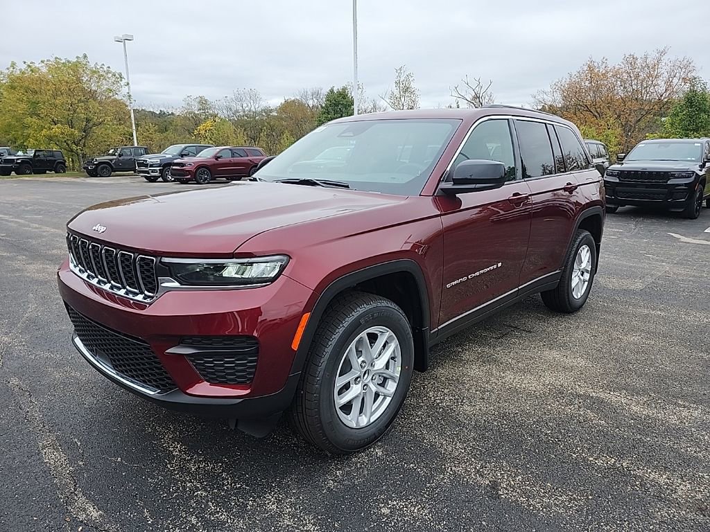 New 2025 Jeep Grand Cherokee Laredo w/ Luxury Tech Group I image 7