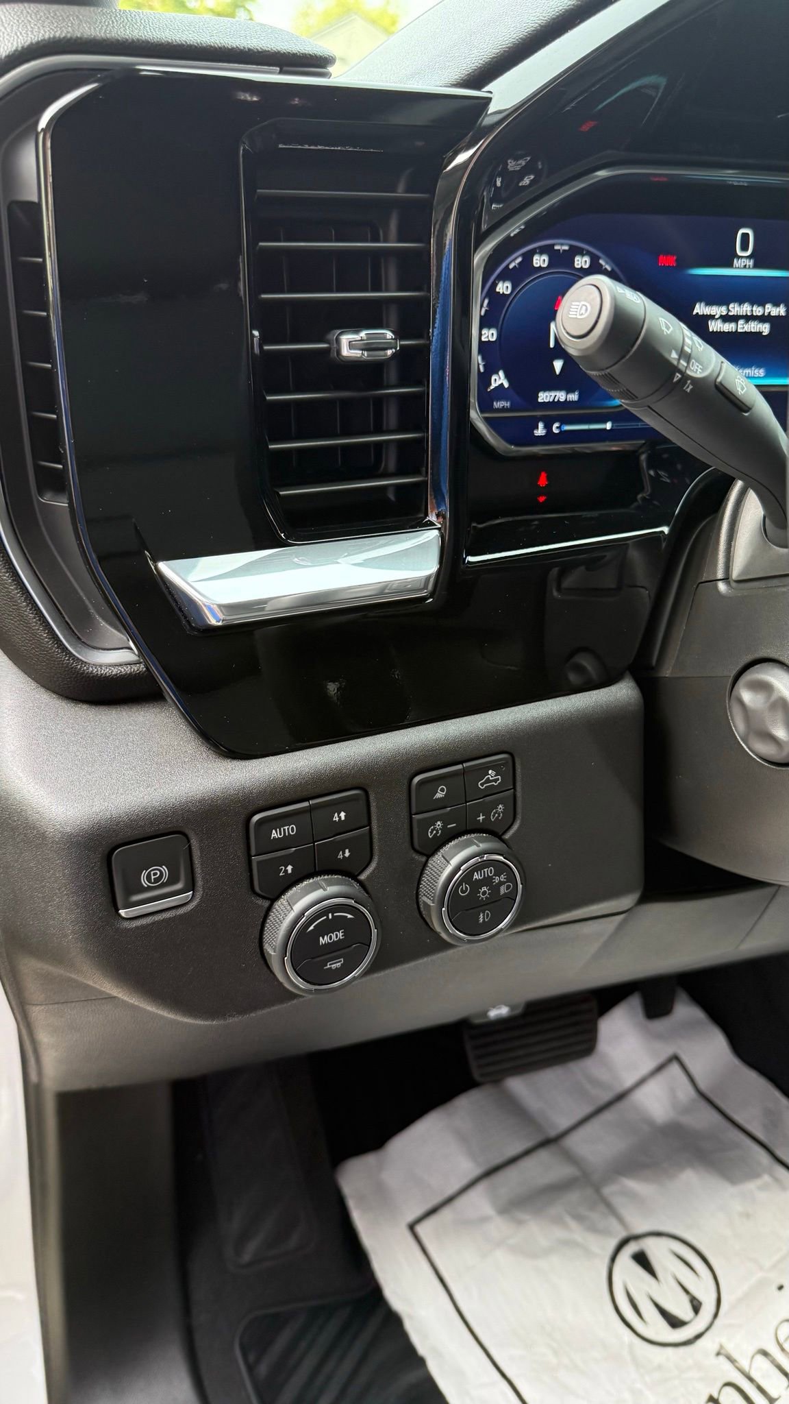 Used 2023 Chevrolet Silverado 1500 LTZ w/ LTZ Convenience Package II image 37