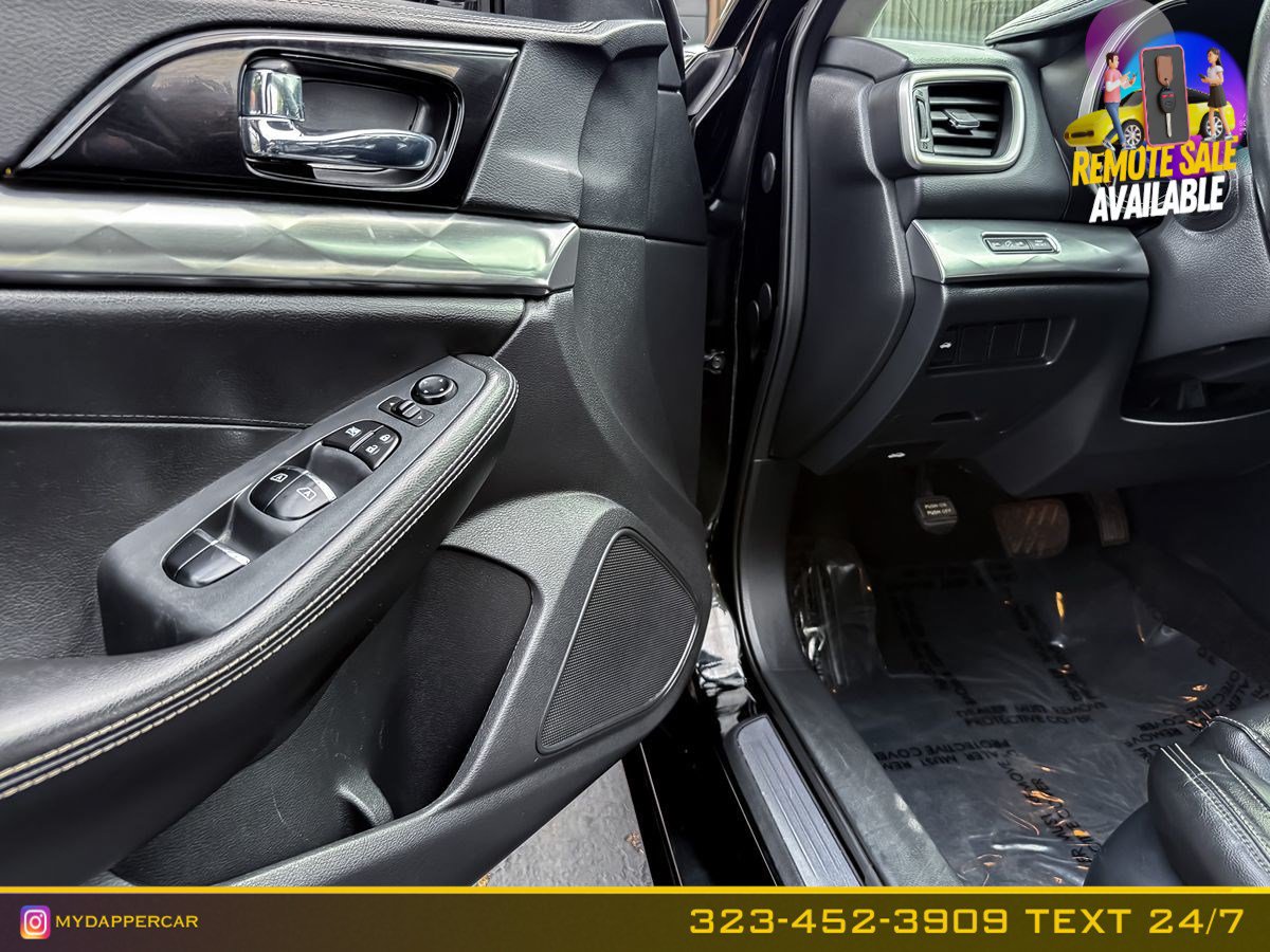 Used 2020 Nissan Maxima 3.5 SV w/ Floor Mat Group FWD image 12