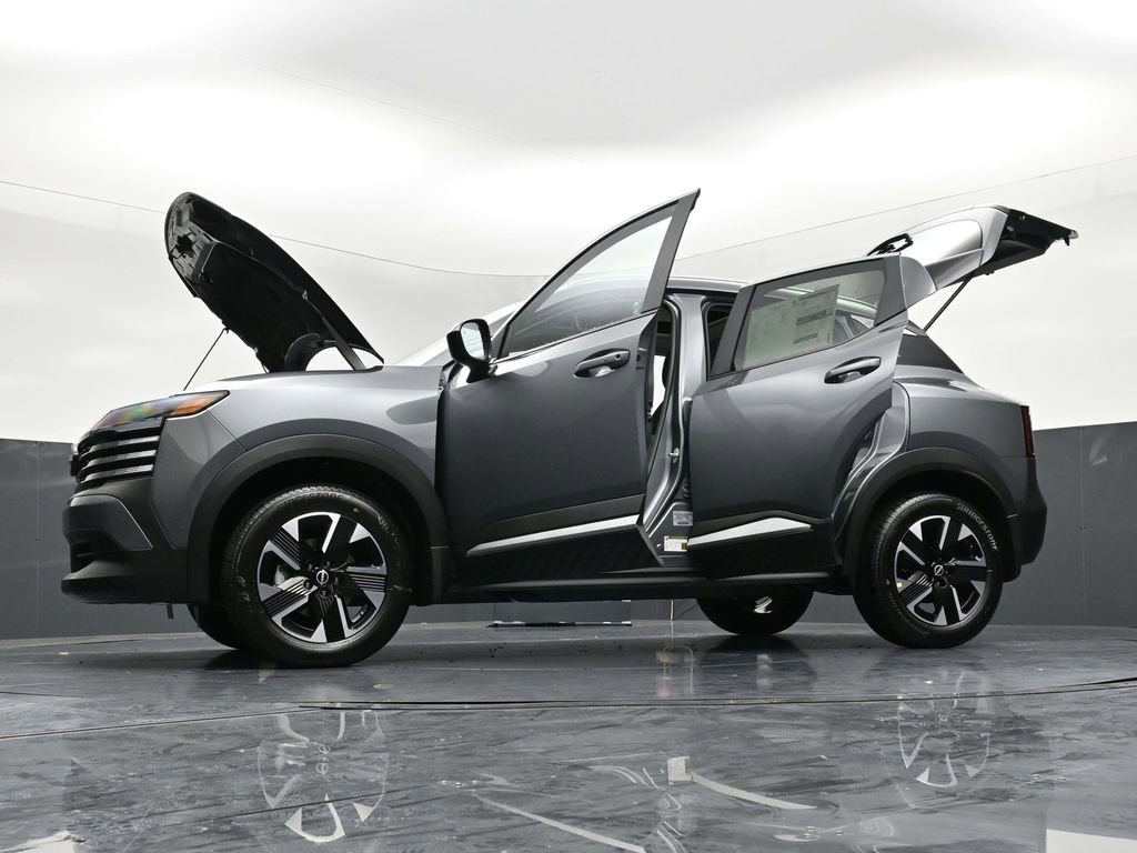 New 2026 Nissan Kicks SV w/ SV Premium Package AWD/4WD image 37