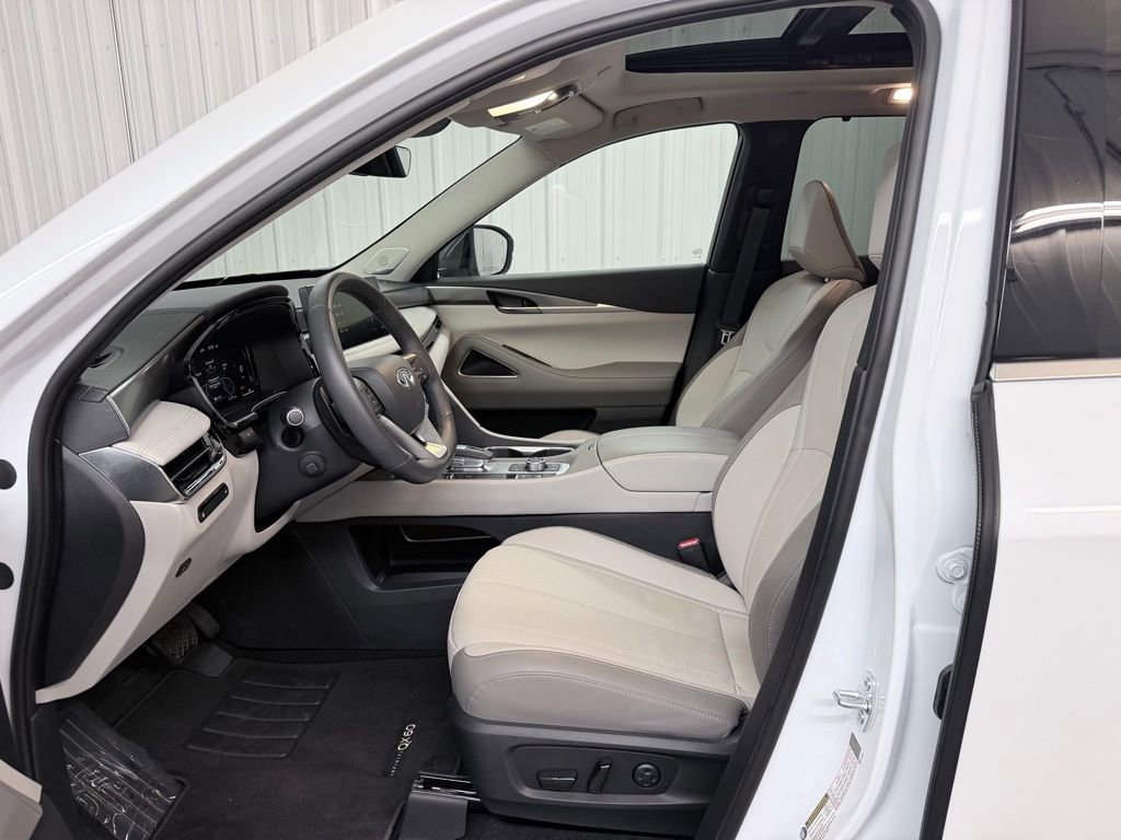 Certified 2026 INFINITI QX60 Luxe w/ Cargo Package image 10