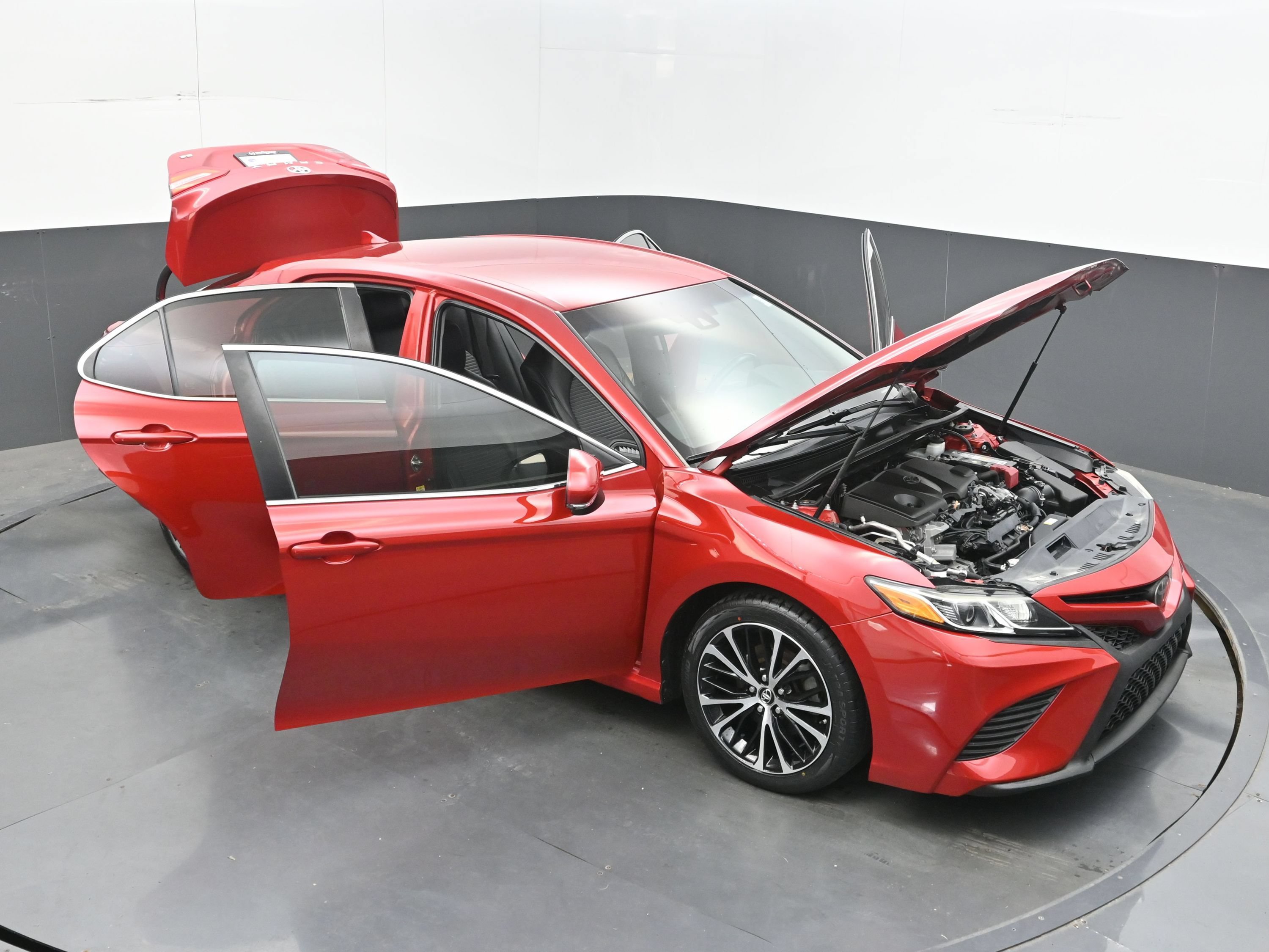 Used 2019 Toyota Camry SE w/ Convenience Package FWD image 37