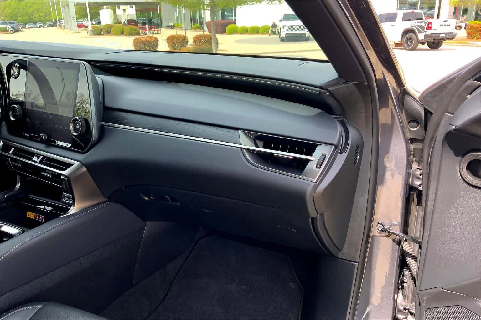 Used 2024 Lexus RX 350 Premium w/ Accessory Package (Z1) image 19