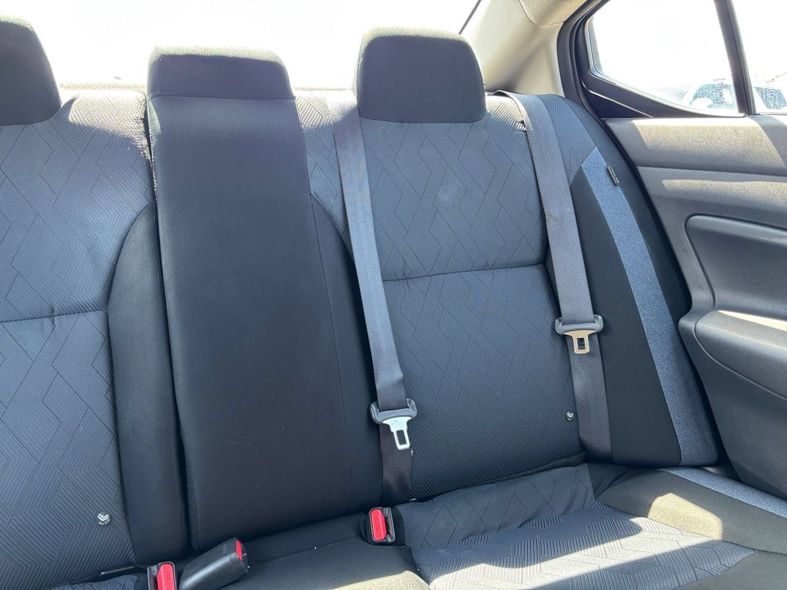 Used 2025 Nissan Versa SV FWD image 34