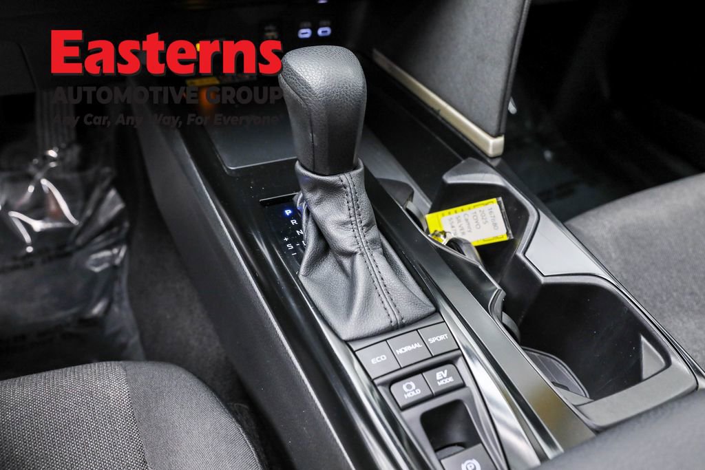 Used 2025 Toyota Camry LE image 13