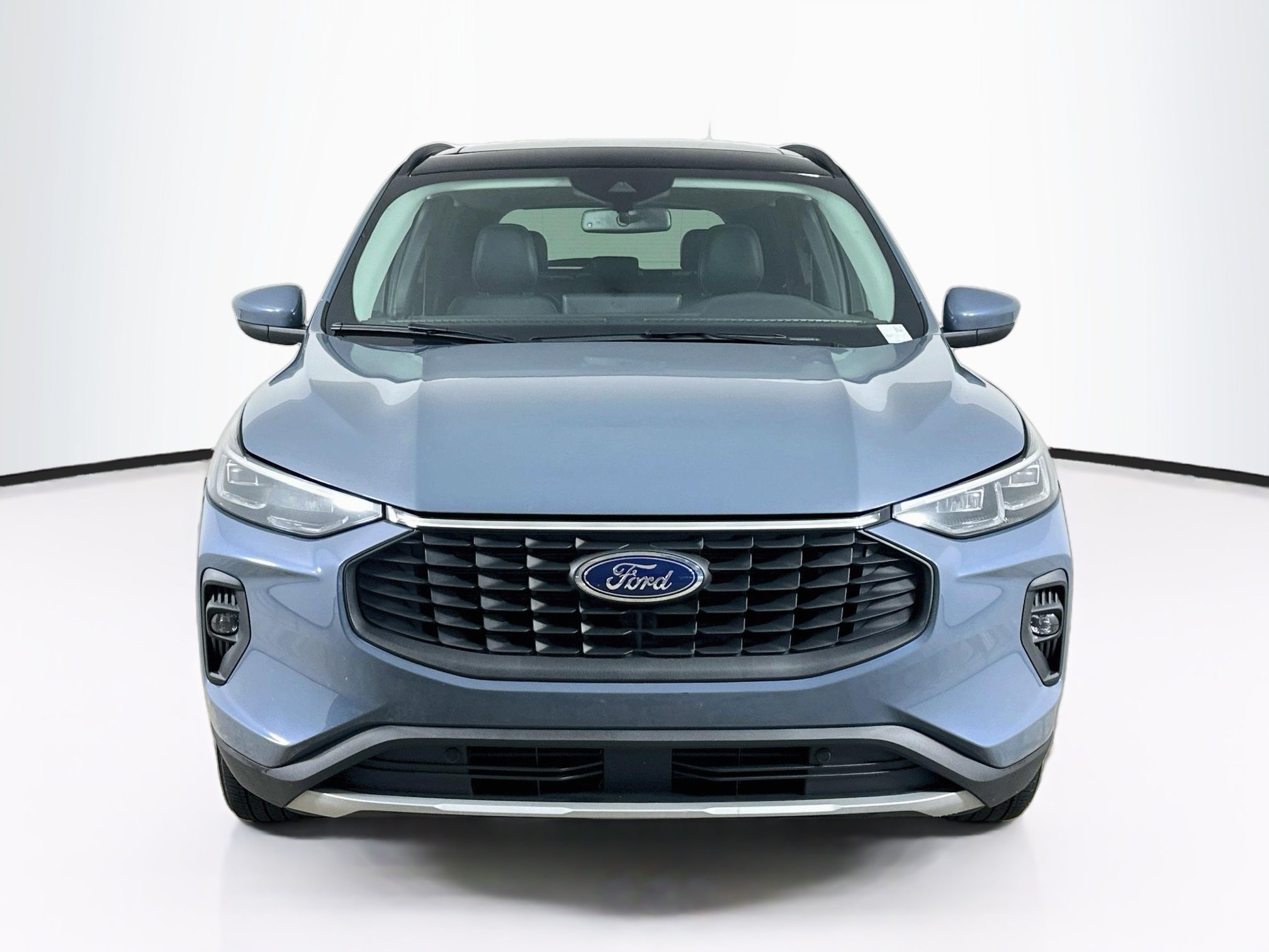 Used 2025 Ford Escape Platinum AWD/4WD image 2