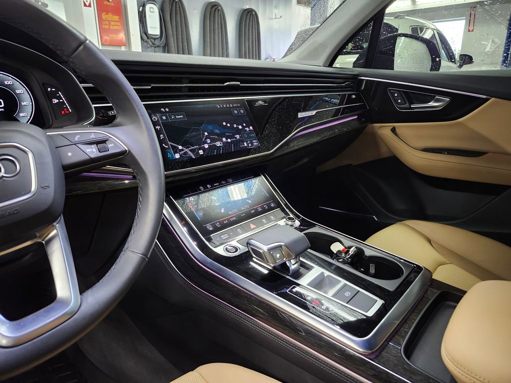 Used 2023 Audi Q7 3.0T Premium Plus w/ Premium Plus Package image 8