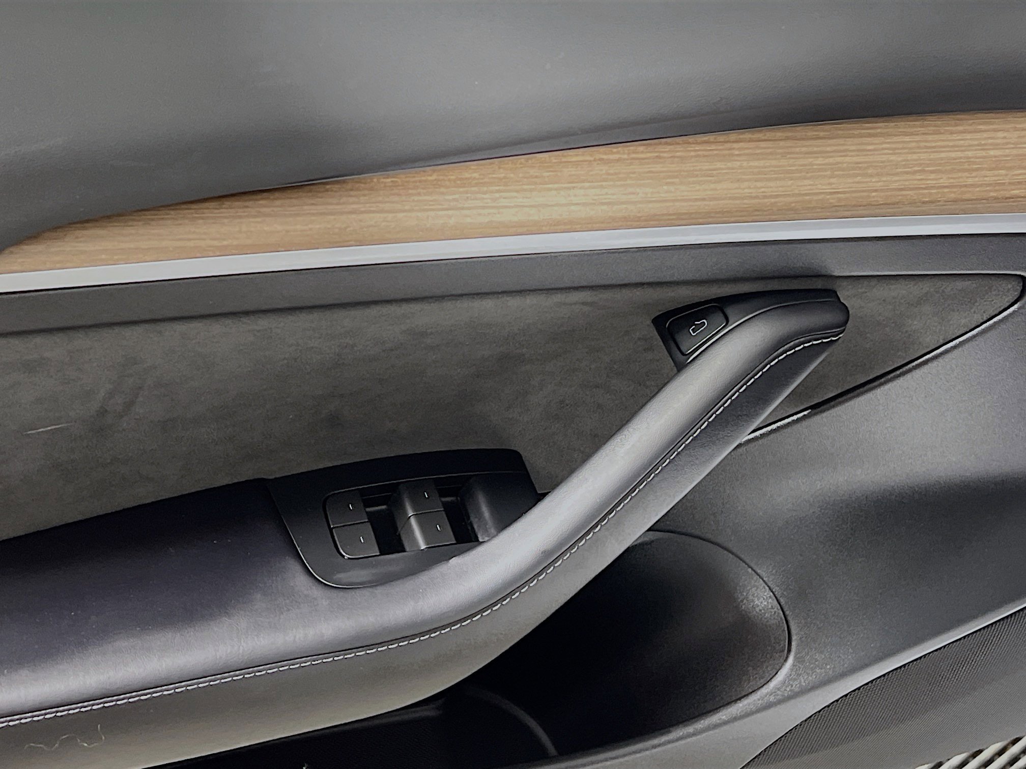 Used 2023 Tesla Model 3 Standard Range image 17