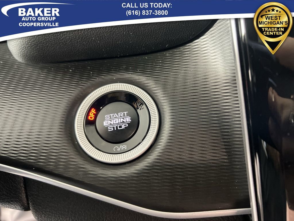 Used 2025 Jeep Grand Cherokee Altitude image 17