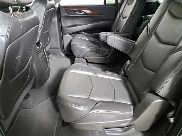 Used 2020 Cadillac Escalade ESV Premium Luxury image 12