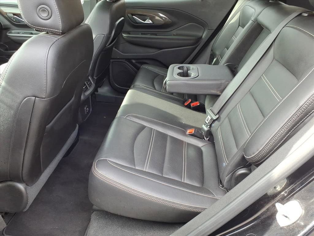 Used 2022 GMC Terrain Denali image 12
