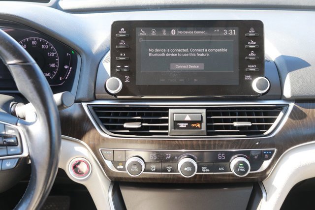 Used 2018 Honda Accord Touring image 16