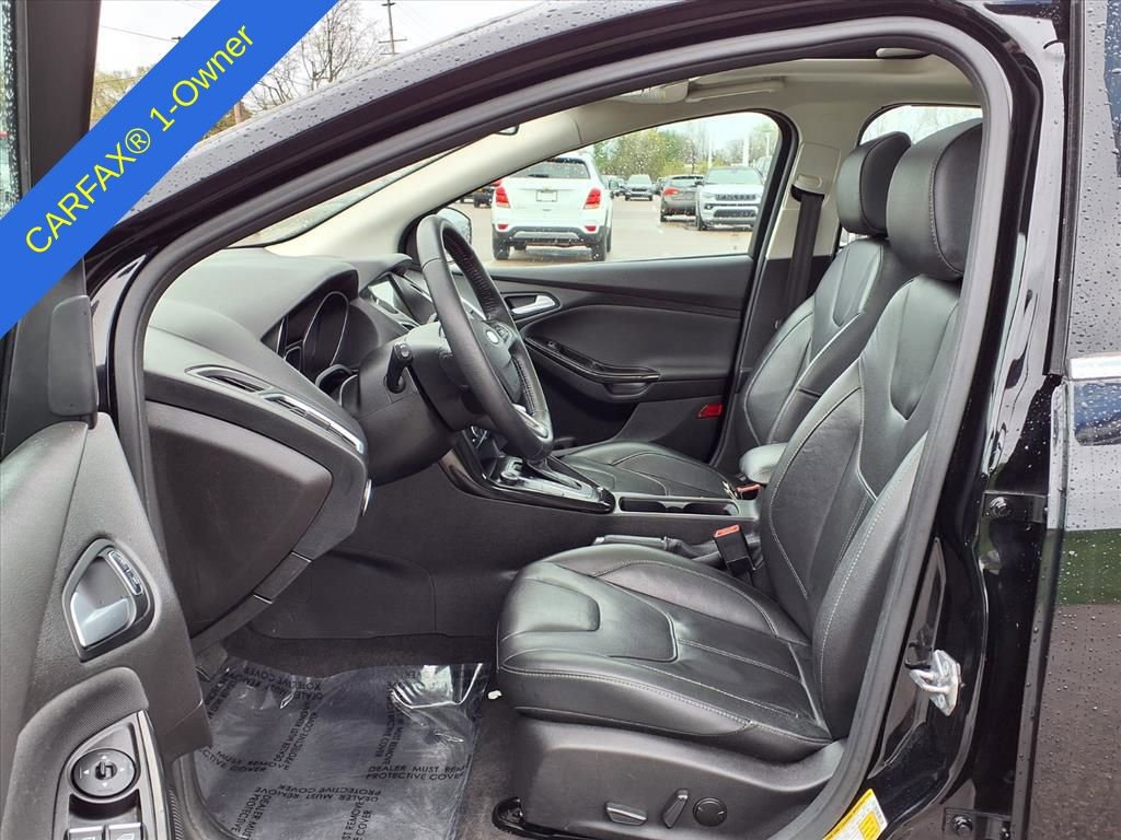 Used 2018 Ford Focus Titanium w/ Titanium Technology Package image 19