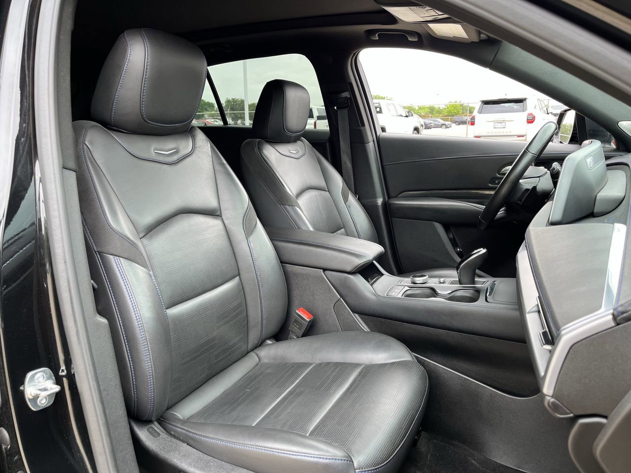 Used 2025 Cadillac XT4 Sport FWD image 27