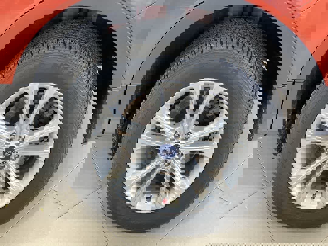 Used 2019 Ford Escape SE image 13